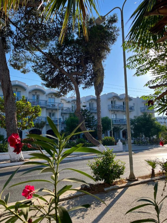 Theodorou Beach Hotel Apartments Psalidi  Ngoại thất bức ảnh