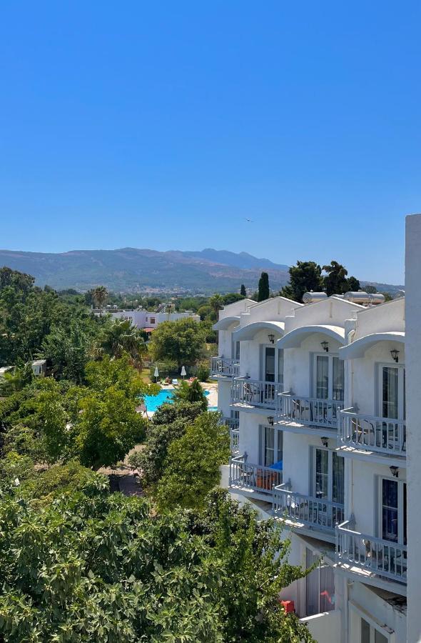 Theodorou Beach Hotel Apartments Psalidi  Ngoại thất bức ảnh