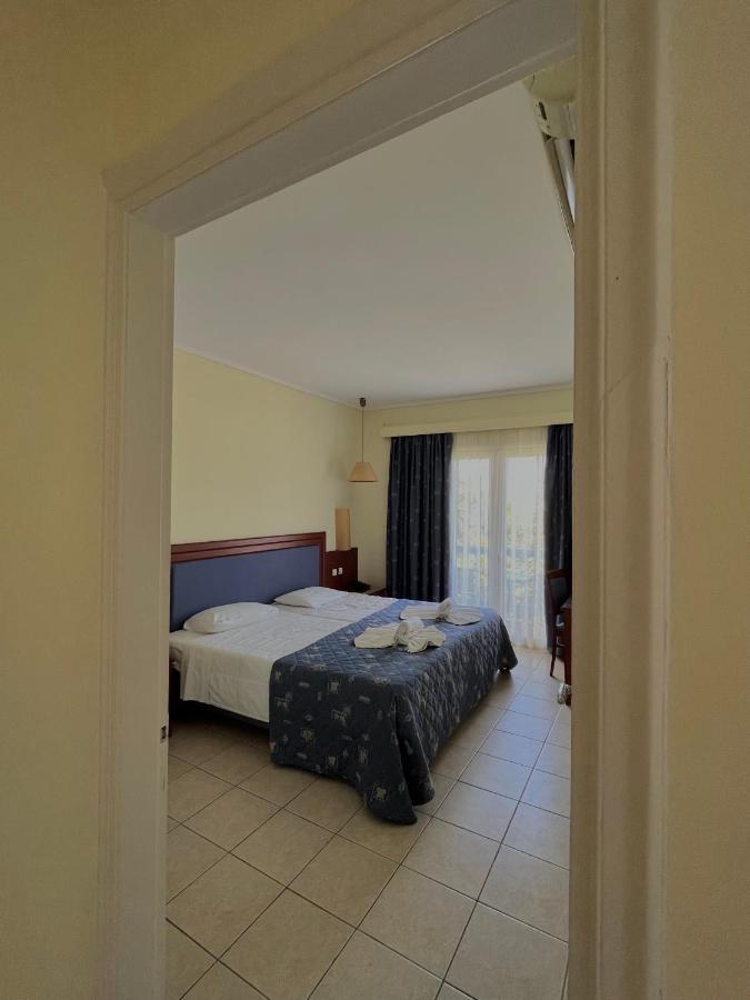 Theodorou Beach Hotel Apartments Psalidi  Ngoại thất bức ảnh