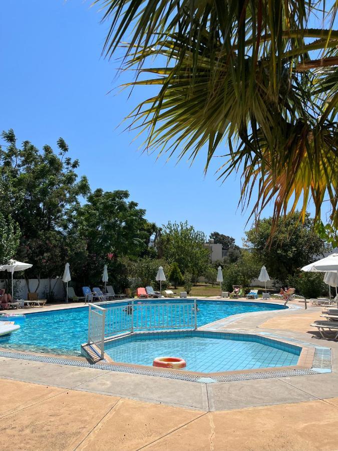 Theodorou Beach Hotel Apartments Psalidi  Ngoại thất bức ảnh