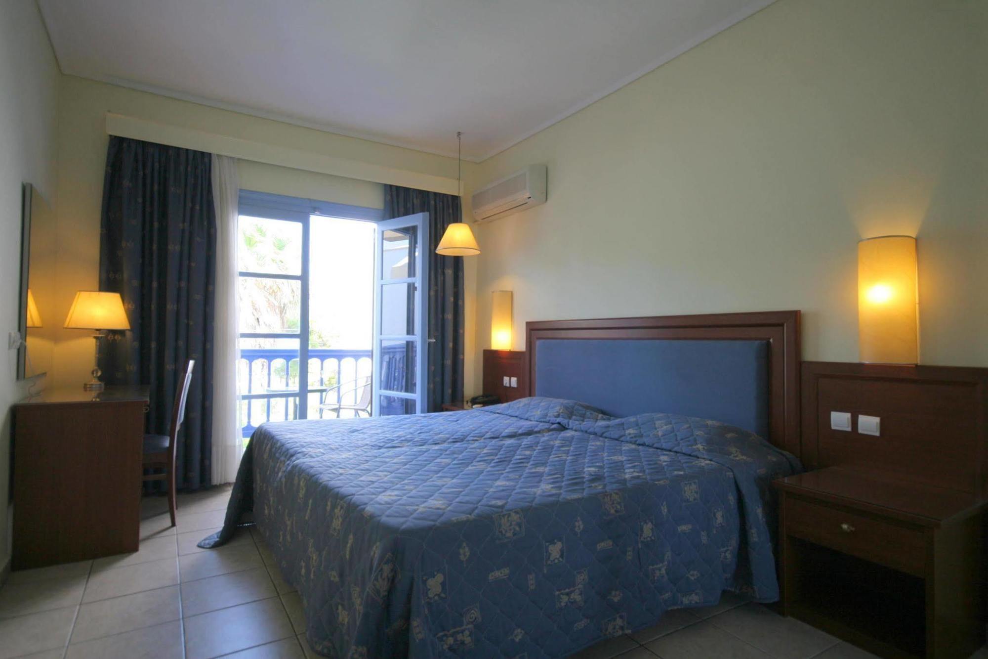 Theodorou Beach Hotel Apartments Psalidi  Ngoại thất bức ảnh