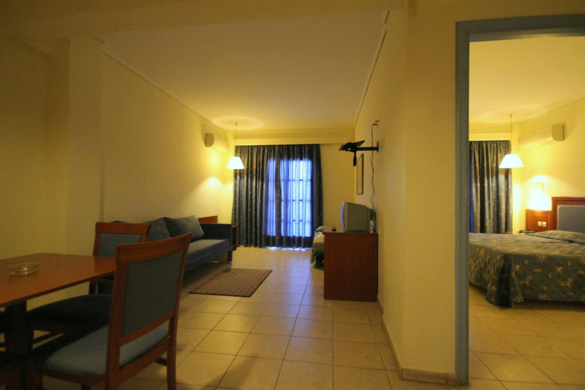 Theodorou Beach Hotel Apartments Psalidi  Ngoại thất bức ảnh